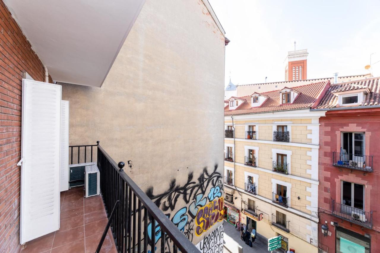 Los Apartamentos Jacinto Benavente Centro Мадрид Экстерьер фото